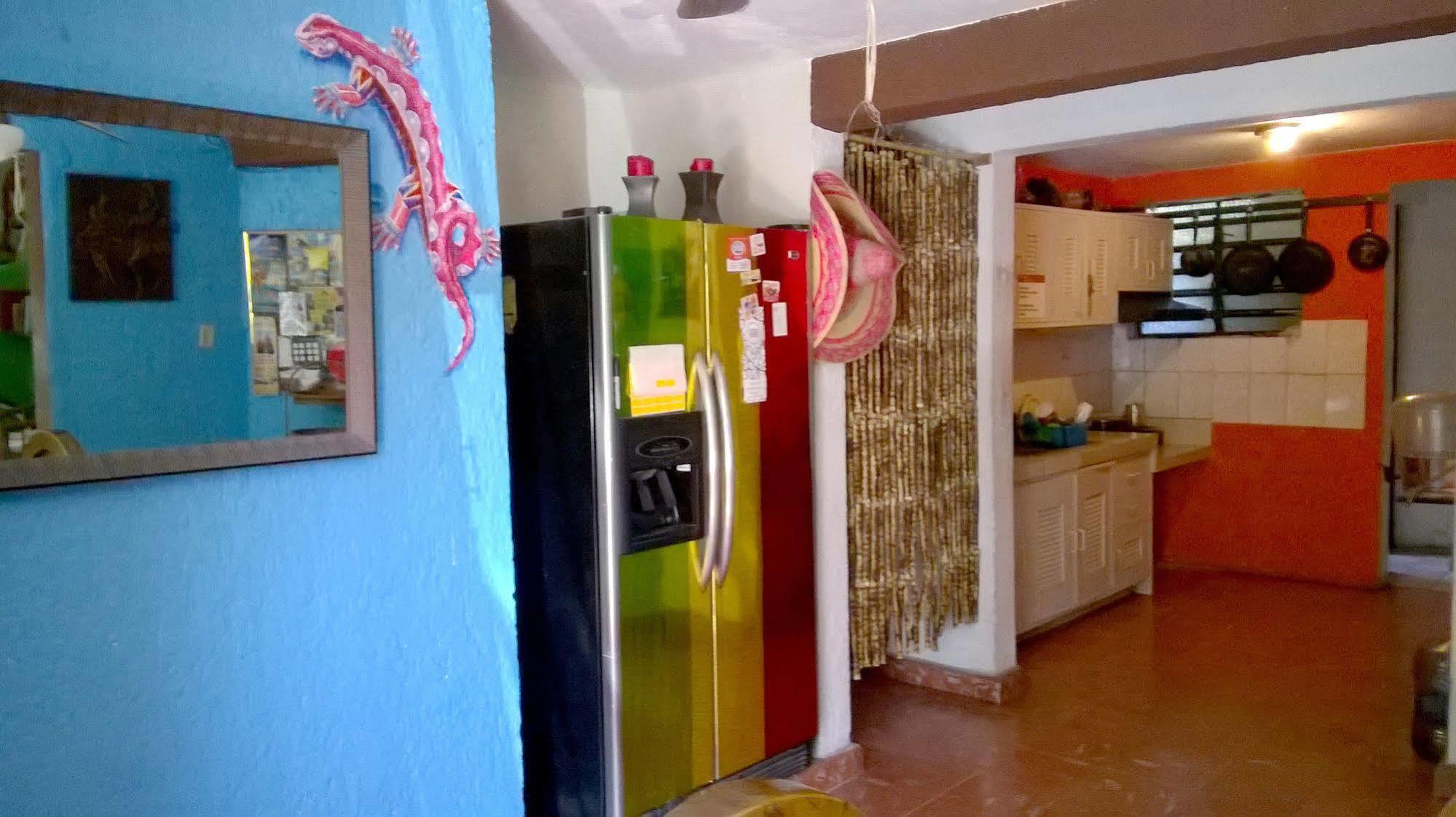 Mayan Hostel Cancun Exterior photo