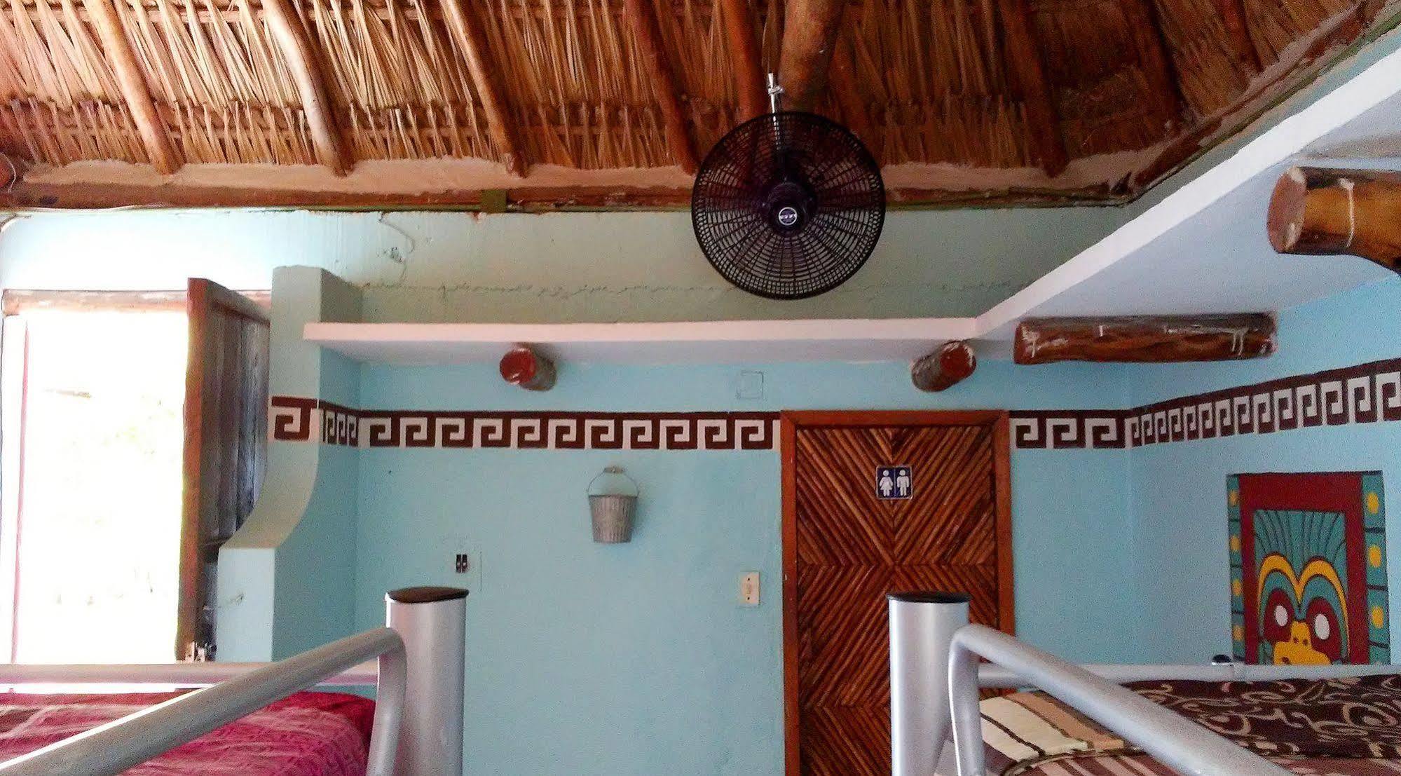 Mayan Hostel Cancun Exterior photo